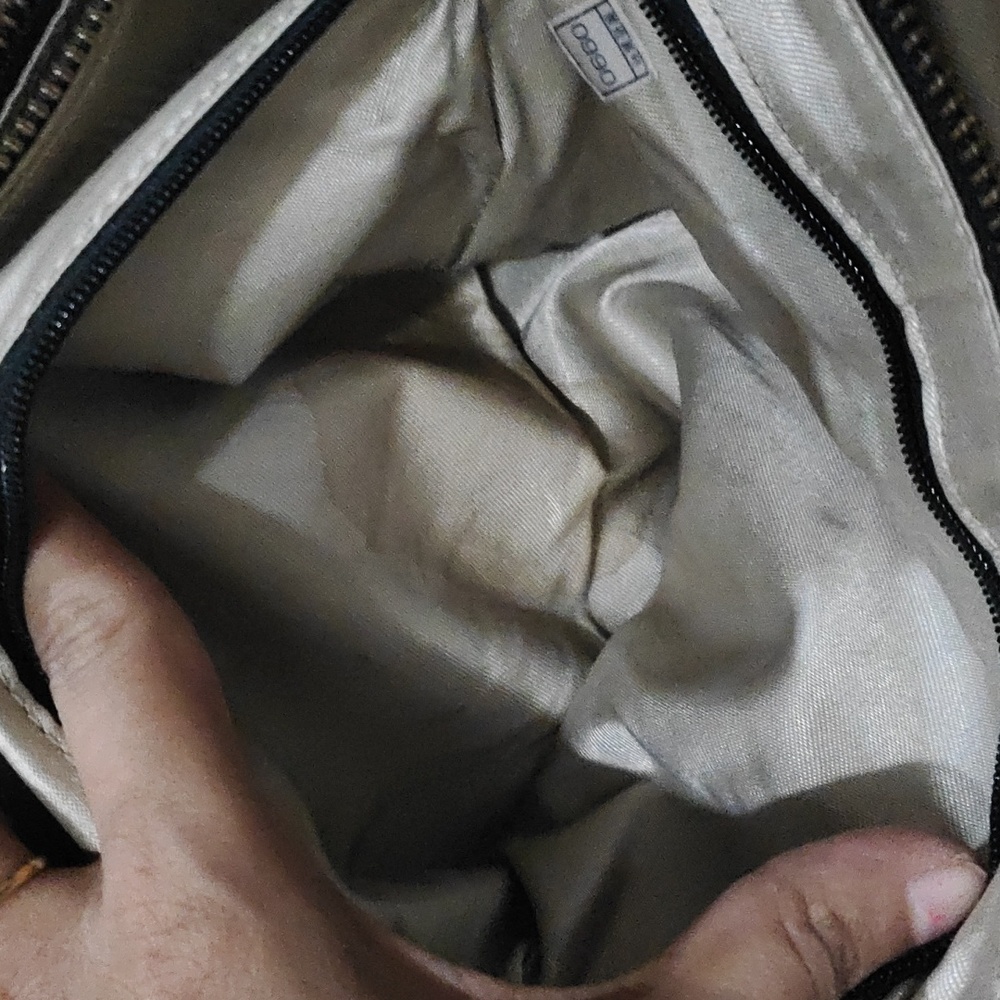 Genuine leather imported heavy quality luxurious bag - Picture 16 of 16
